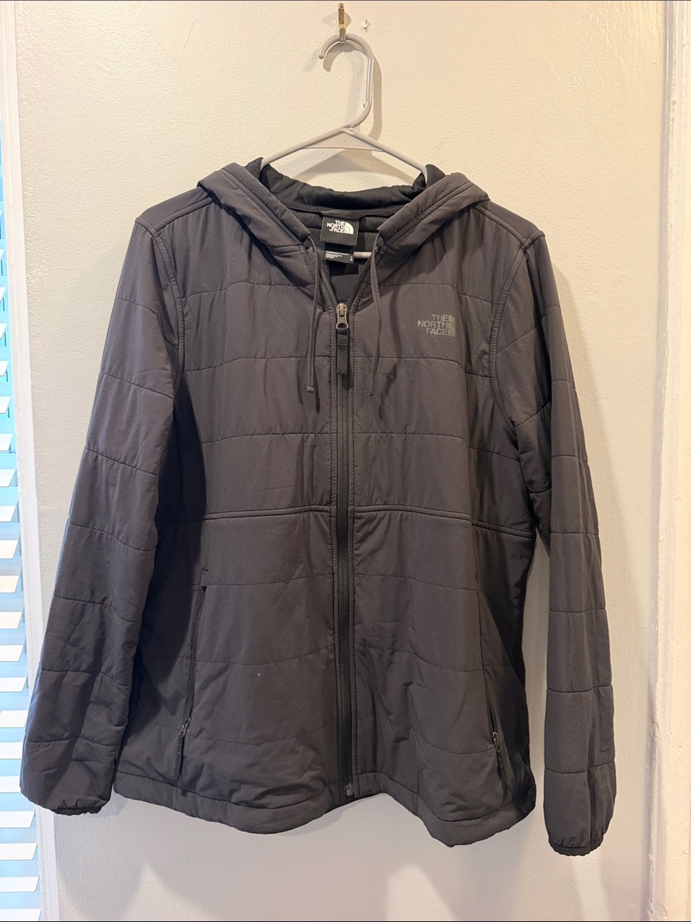 The North Face Women’s Hooded Puffer Jacket - Black
